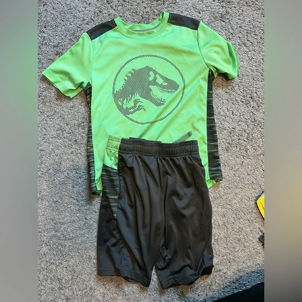 Boys Short Sleeve Set - Size 6/7